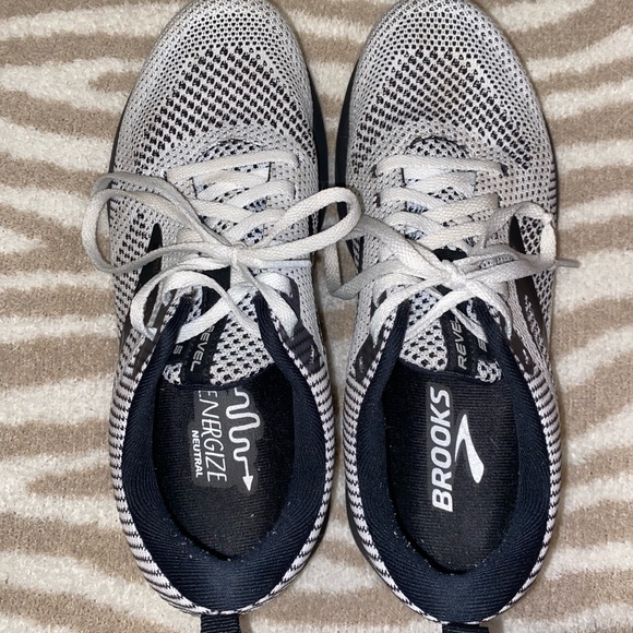 Brooks Revel 5 - Picture 2 of 11